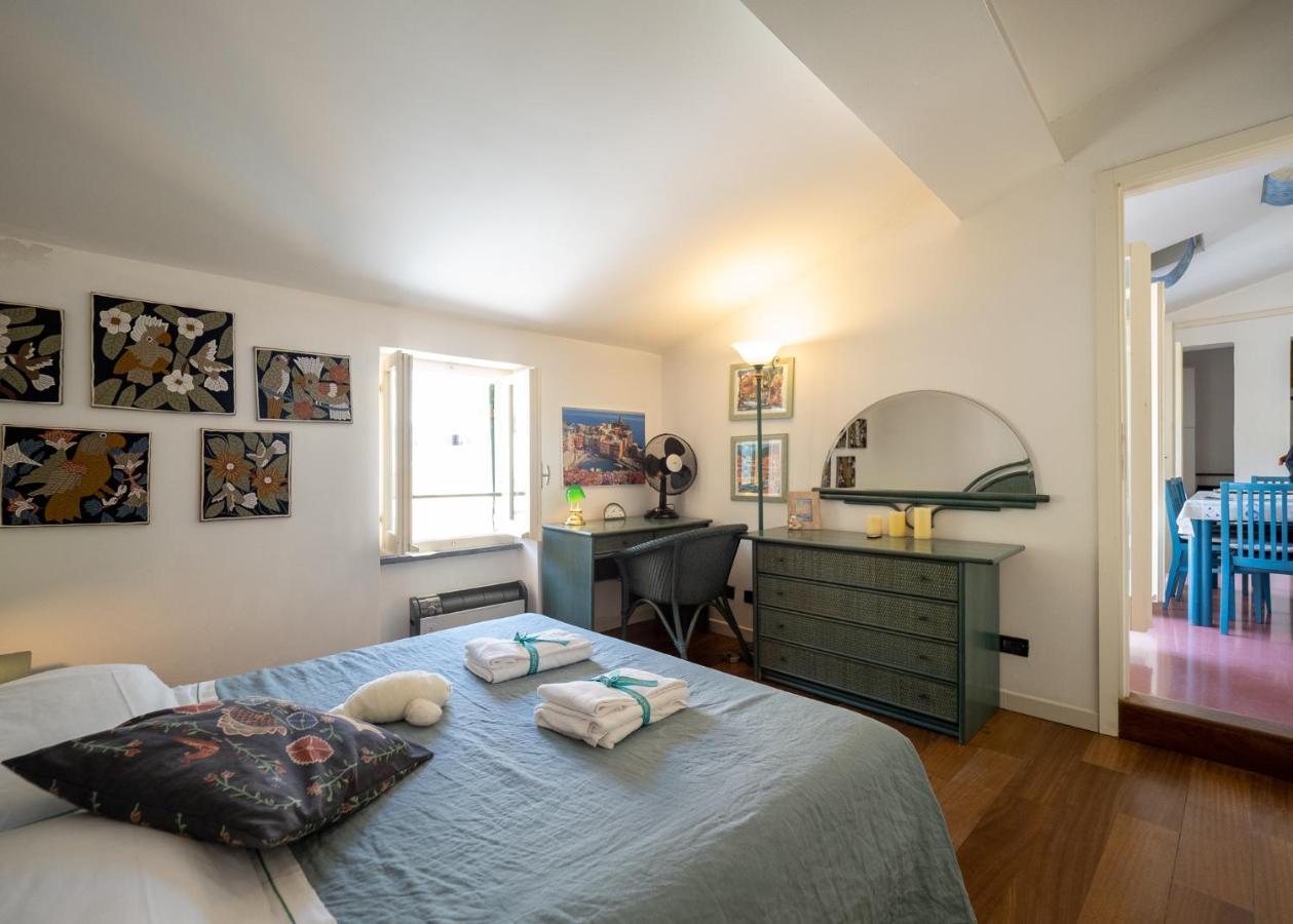 Lassu Apartment With View Vernazza Esterno foto